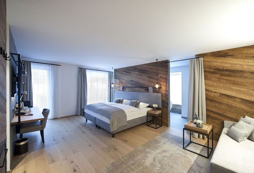 جناح عائلي, Edelweiss