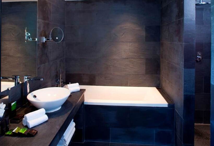 جناح جونيور, & Spa L Alta Peyra