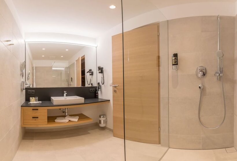 חדר דלוקס, Kosis Sports Lifestyle