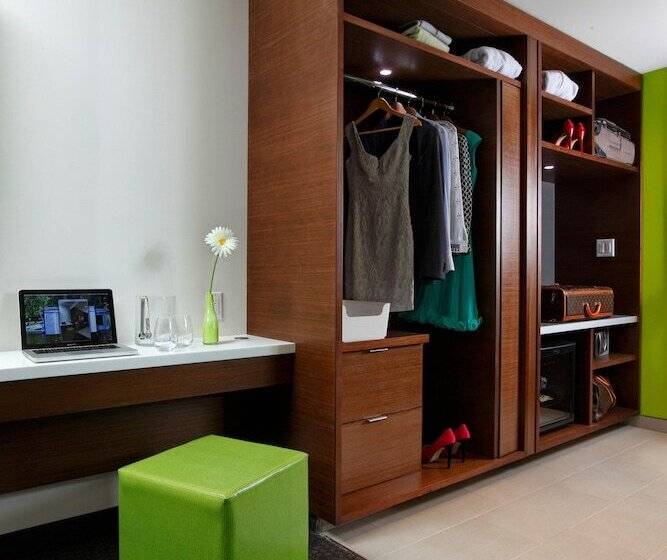 Standard Room Double Bed, Mere