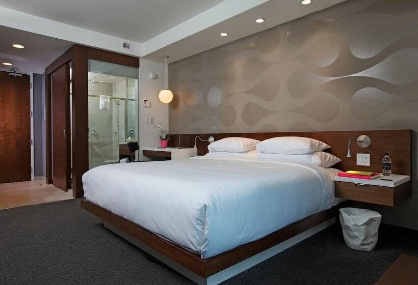 Standard Room Double Bed, Mere