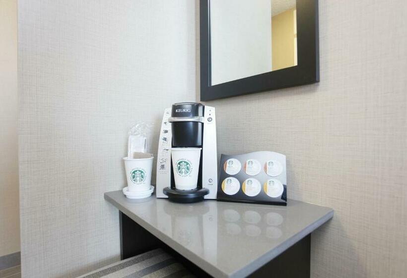 Люкс, Pomeroy Inn And Suites Dawson Creek