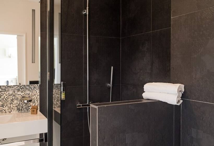 غرفة كومفورت, Saint Julien