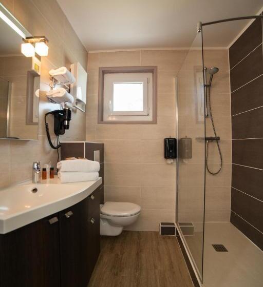 Четырехместный Номер Стандарт, Saint Paul