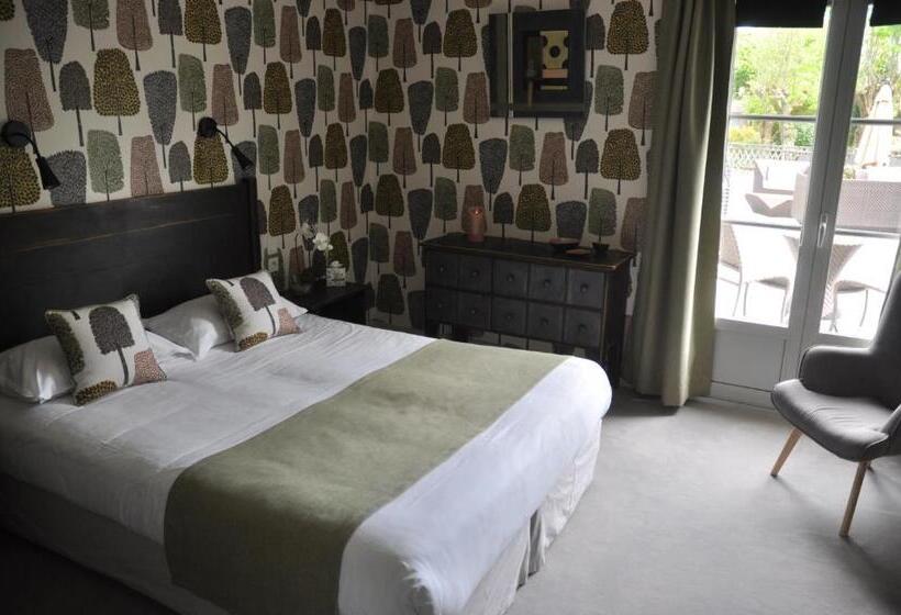 带露台的豪华间, Hôtel Restaurants & Spa Perier Du Bignon