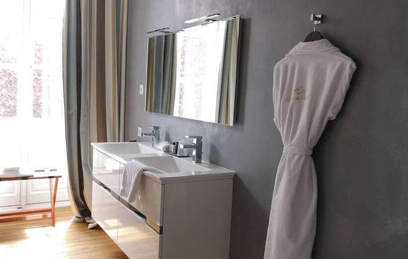 패밀리 스위트, Hôtel Restaurants & Spa Perier Du Bignon