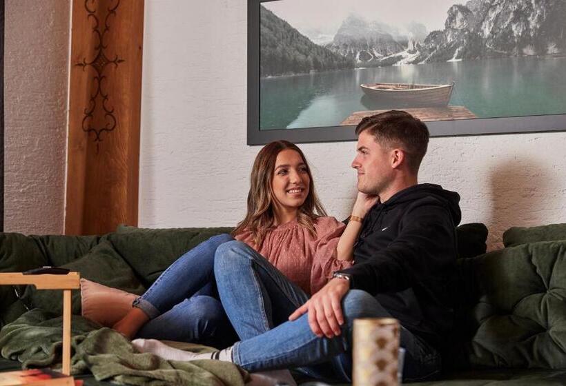 침실 1개 아파트, Wirtshaus Tauernhex