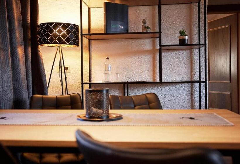 침실 1개 아파트, Wirtshaus Tauernhex