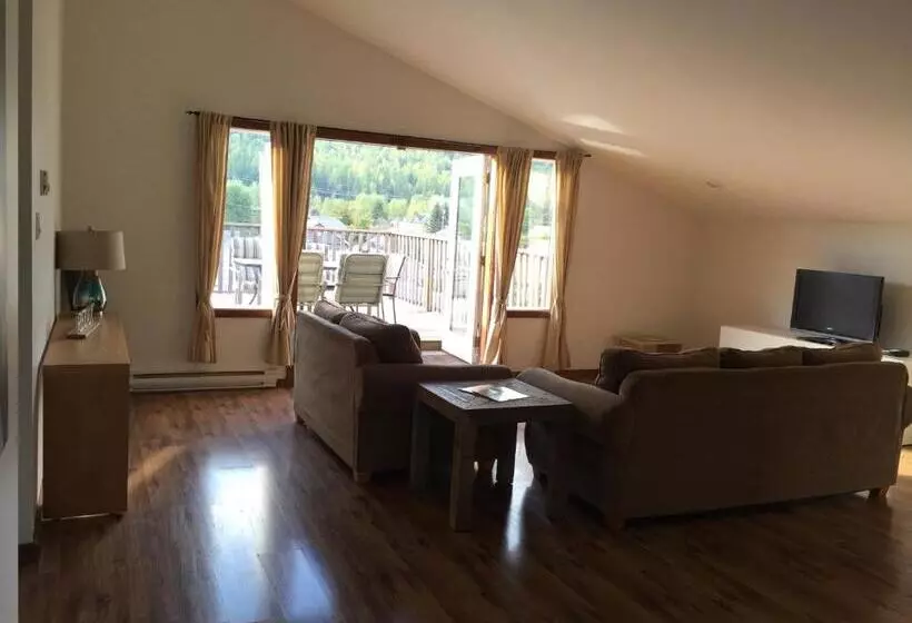 ３ベッドルームアパートメント, Snow Valley Lodging