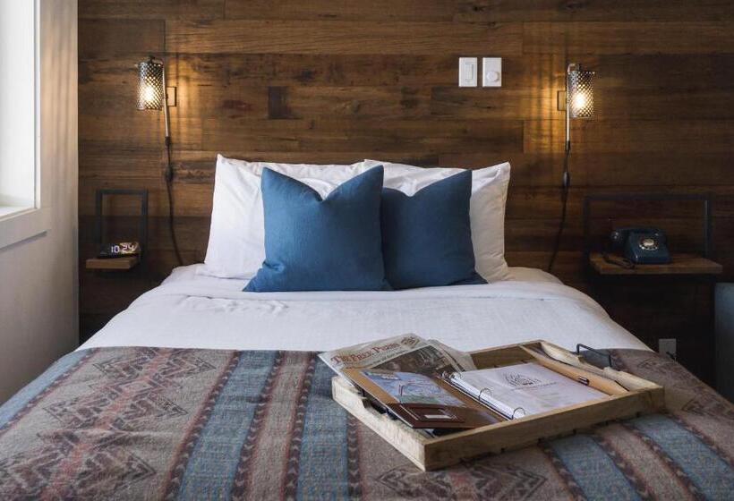 اتاق استاندارد با تخت دو نفره بزرگ, Snow Valley Lodging