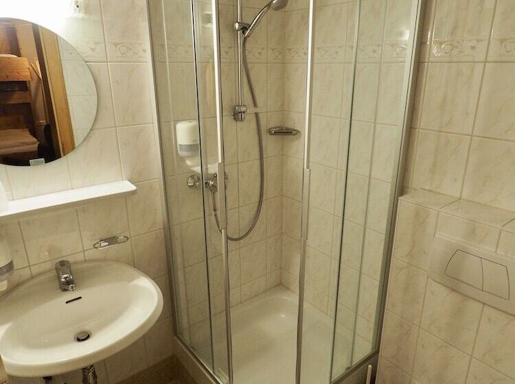 기본룸, Steiningå