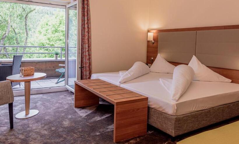 اتاق استاندارد با بالکن, Wohlfühlhotel Goiserer Mühle