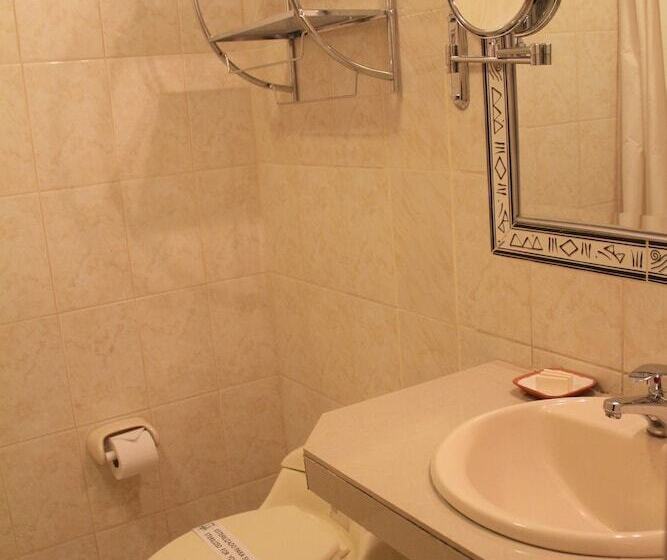 اتاق استاندارد سه نفره, Casona Plaza Hotel Colonial