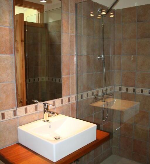 جناح جونيور, Es Mercadal