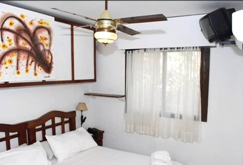 חדר סטנדרט לשלושה, Laerte Hotel Mendoza