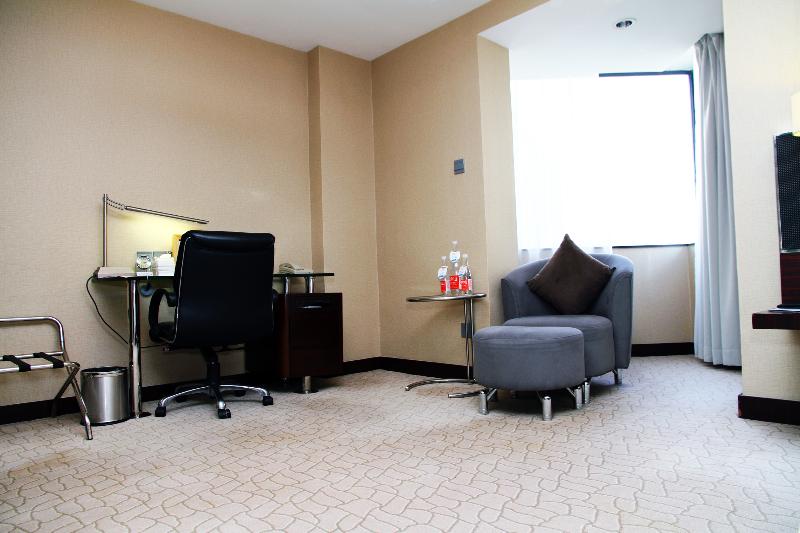 Business szoba, The Pavilion Century Tower