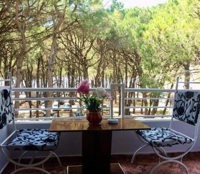 스탠다드 룸, Pishat E Buta