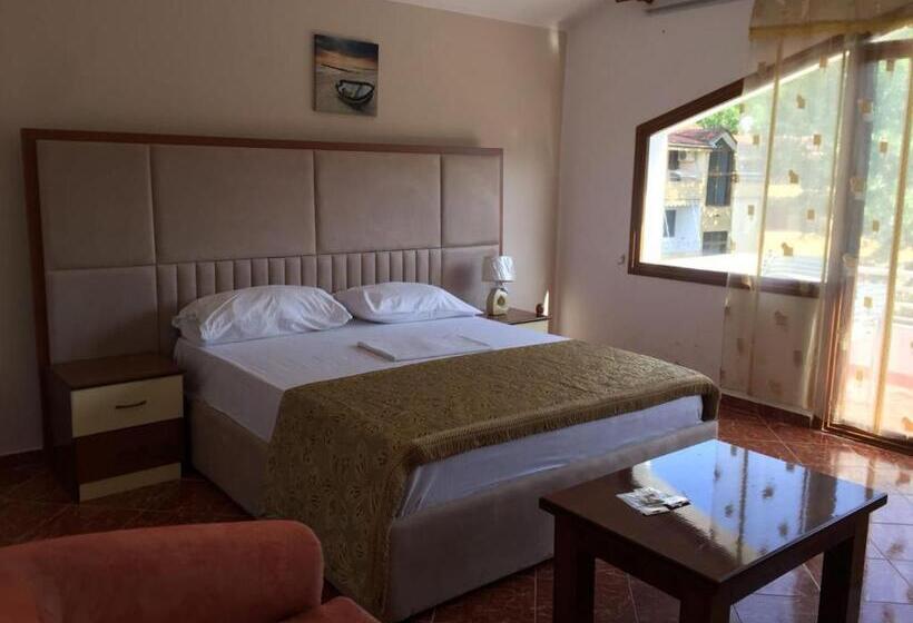 침실 1개 발코니 아파트, Pishat E Buta