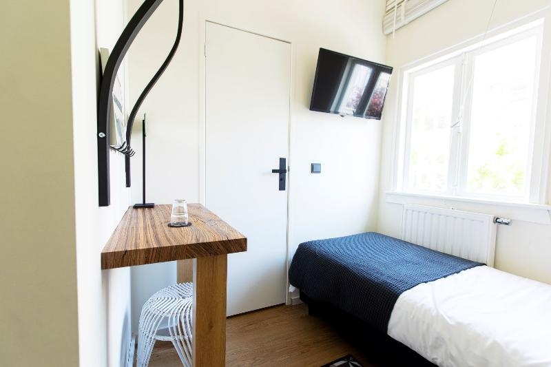 اتاق استاندارد یک نفره, Quentin Golden Bear