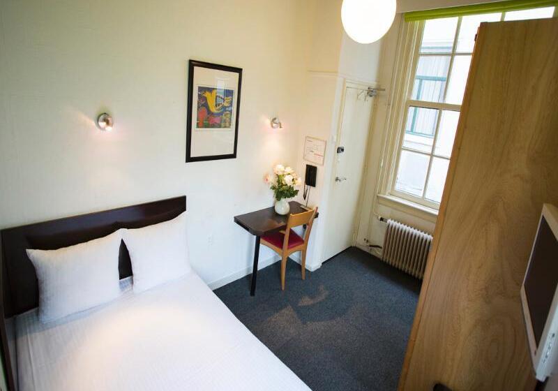 اتاق استاندارد یک تخته با سرویس بهداشتی مشترک, Quentin Golden Bear