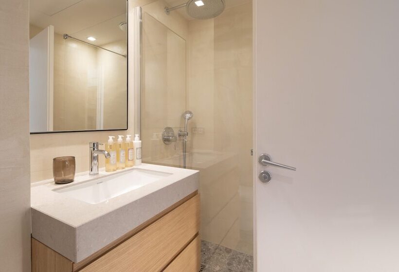 スタンダードスタジオ, Résidence Nell Paris