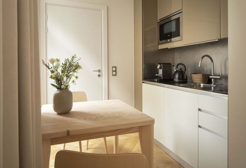 スタンダードスタジオ, Résidence Nell Paris