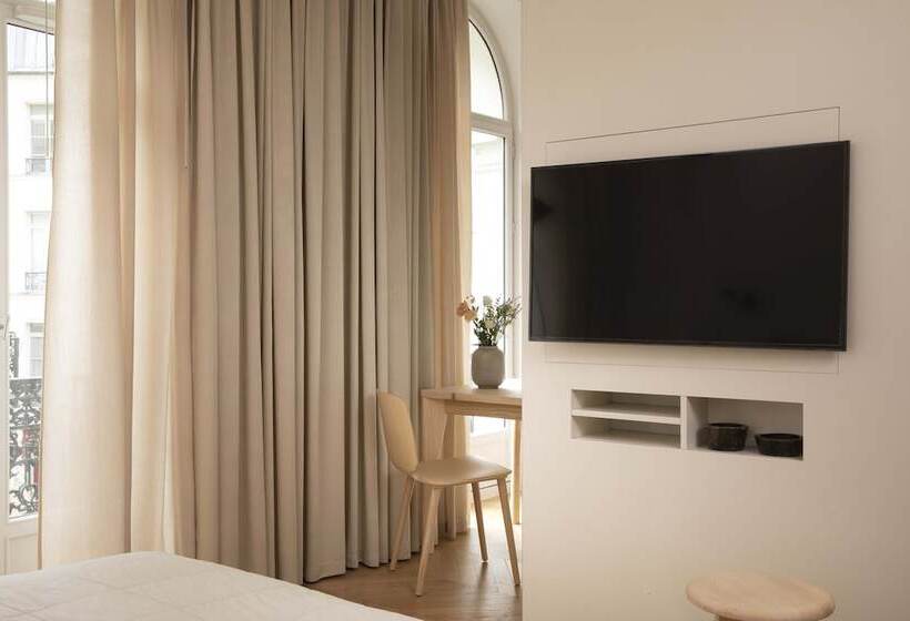 スタンダードスタジオ, Résidence Nell Paris