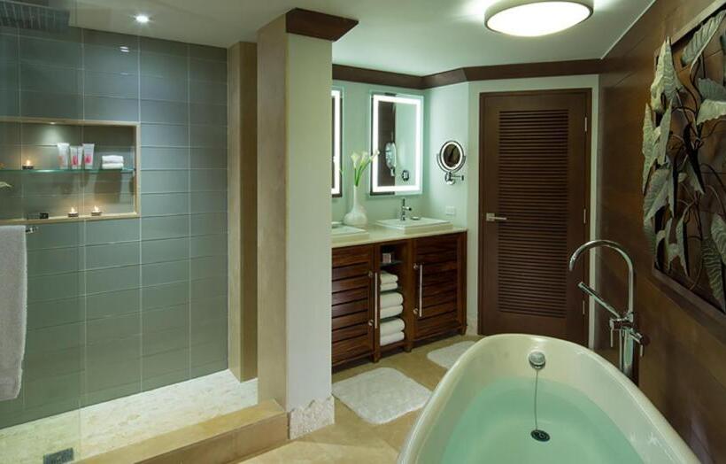 سوئیت با بالکن, Sandals Barbados All Inclusive Couples Only