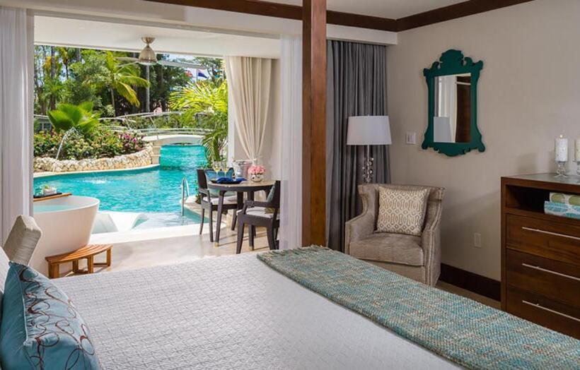اتاق داخلی دلوکس, Sandals Barbados All Inclusive Couples Only