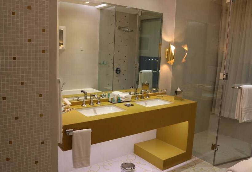 سوییت لوکس, The Domain Bahrain Hotel And Spa   Adults Friendly 16 Years Plus