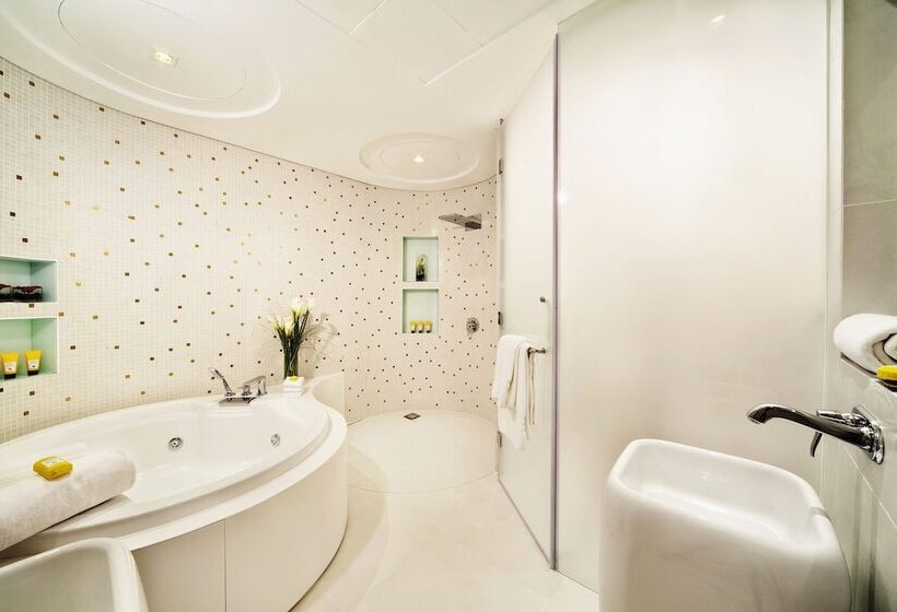 سوییت لوکس, The Domain Bahrain Hotel And Spa   Adults Friendly 16 Years Plus