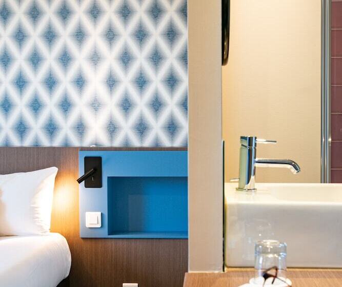 Номер Стандарт, The Originals Boutique Hotel Saint James, Montaigu Vendée, Nantes Sud
