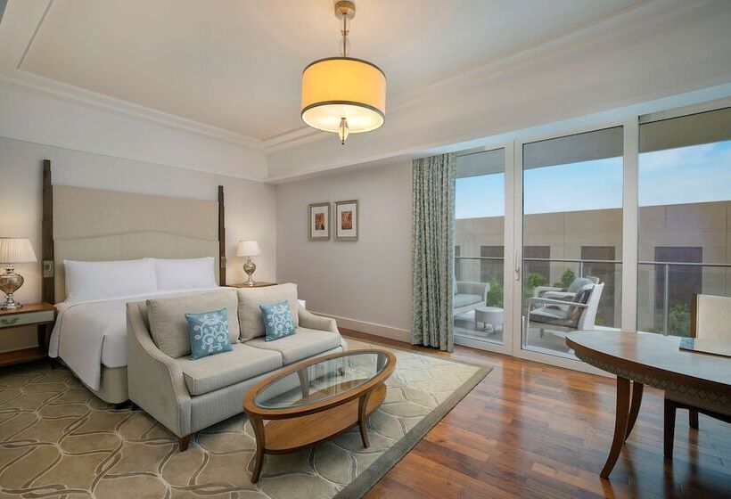 اتاق سوپریور با تخت بزرگ, Waldorf Astoria Dubai Palm Jumeirah