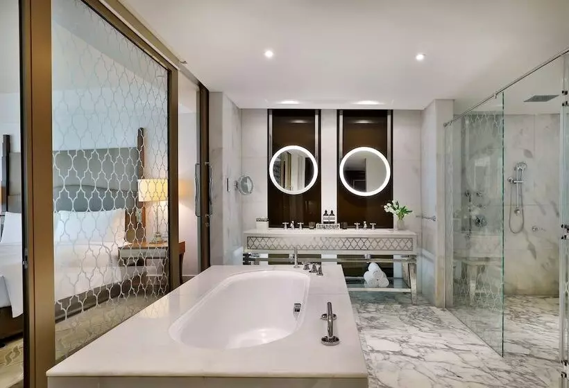 Deluxe Suite King Bed, Waldorf Astoria Dubai Palm Jumeirah