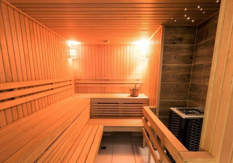 سوییت جونیور, Wellton Centrum Hotel & Spa