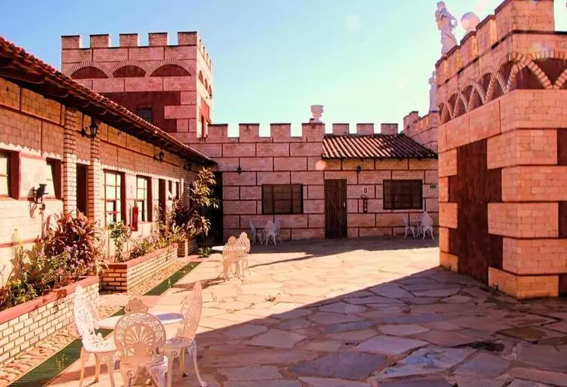Quarto Triplo Estandar, Pousada Al Castello Di Giulietta E Romeo
