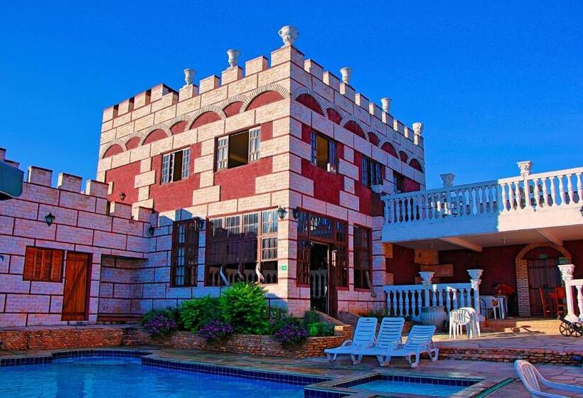 Люкс Семейный 2 Спальни, Pousada Al Castello Di Giulietta E Romeo
