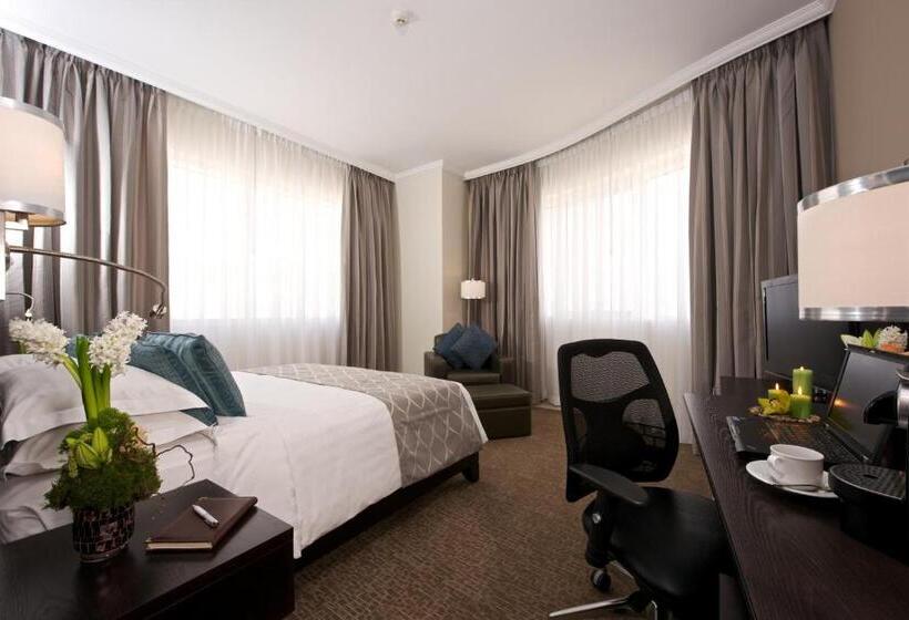 سوییت اجرایی, The Royal Riviera Hotel Doha