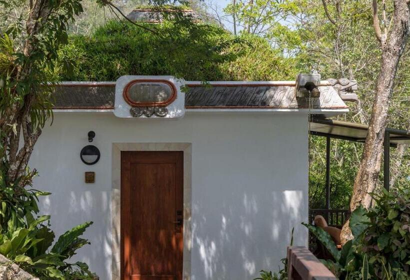 سوییت جونیور, Bolontiku Boutique Hotel & Spa