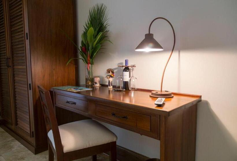 سوییت جونیور, Bolontiku Boutique Hotel & Spa