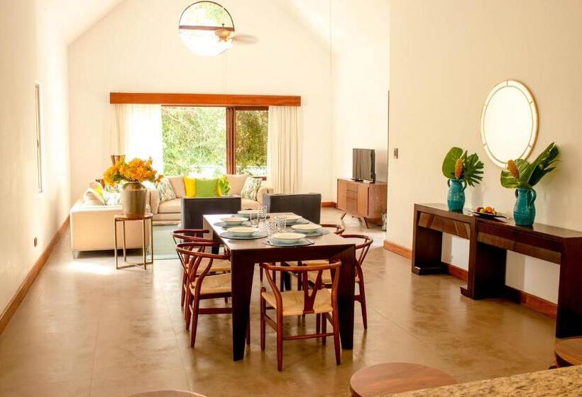 بنگله خانوادگی, Bolontiku Boutique Hotel & Spa