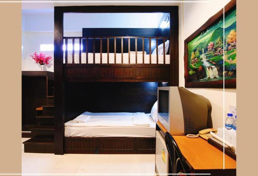 Четырехместный Номер Стандарт, Chana Place Lanna