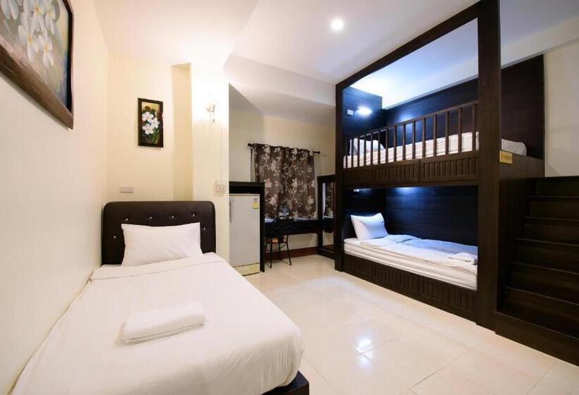 带阳台的三人标准间, Chana Place Lanna