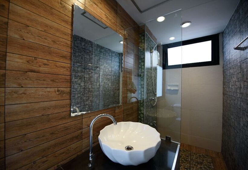 标准间, Chana Place Lanna