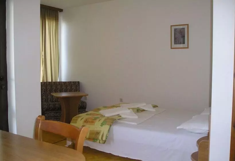 バルコニー付きスタンダードルーム, Family Hotel Sunarita