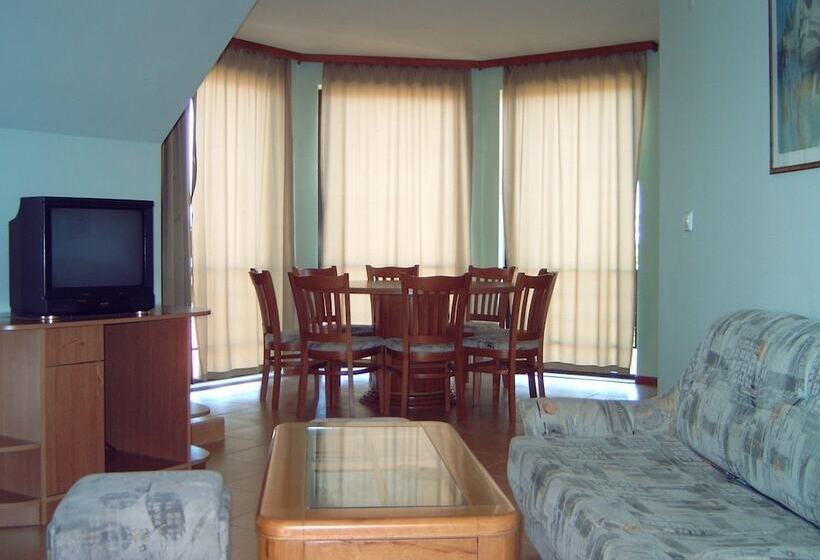 디럭스 스위트, Family Hotel Sunarita