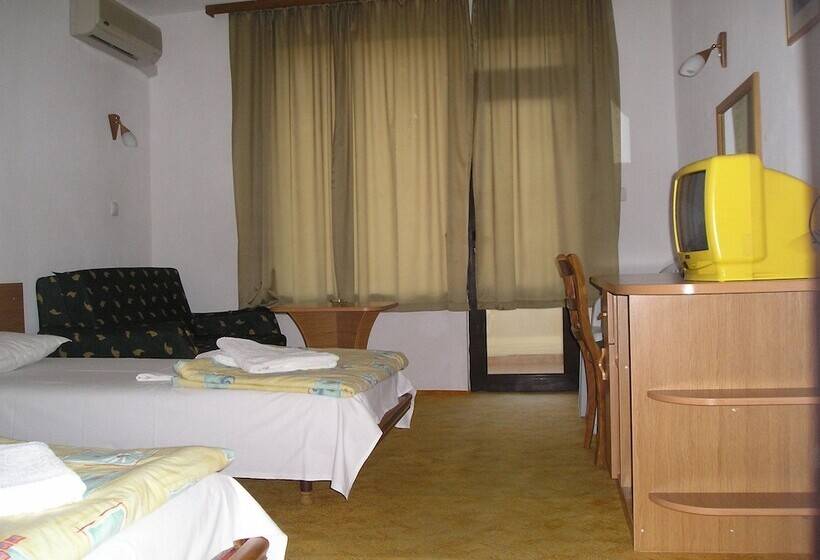 스탠다드 발코니 룸, Family Hotel Sunarita