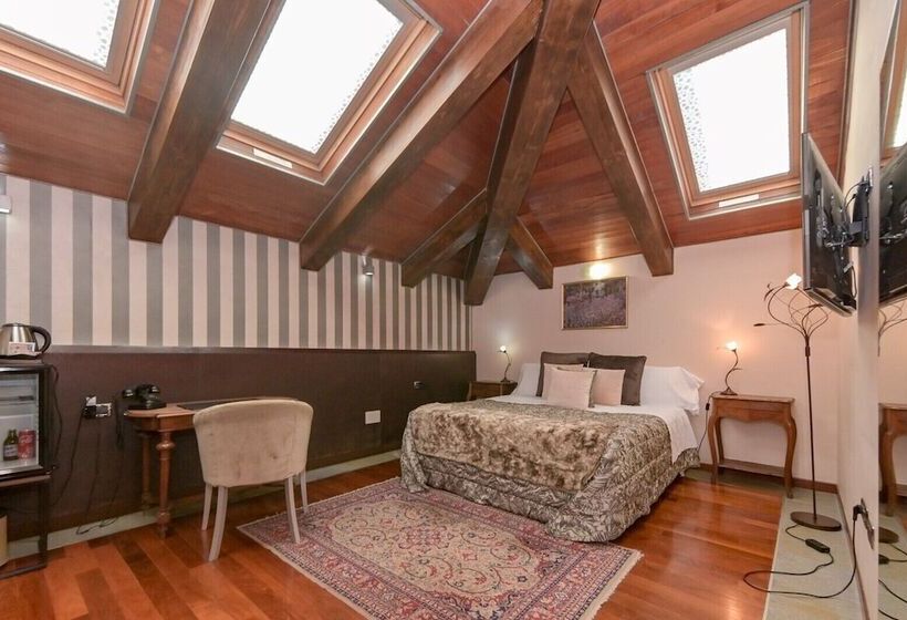 高级大房间, Dei Pittori