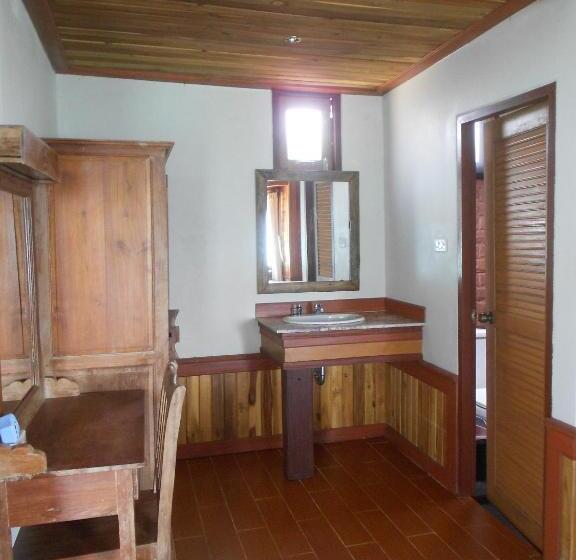 スタンダードバンガロー, Dewshore Resort