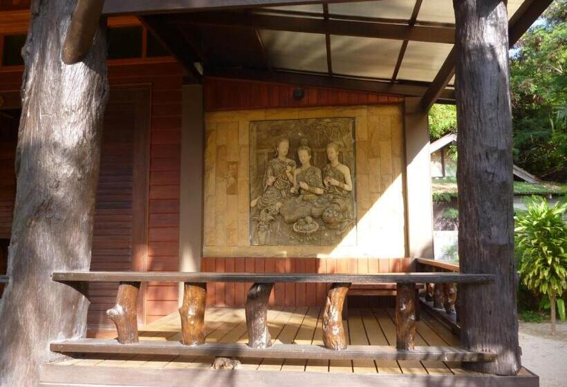 スーペリアーバンガロー, Dewshore Resort